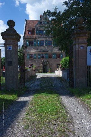 Frontfassade des Schlösschens heute