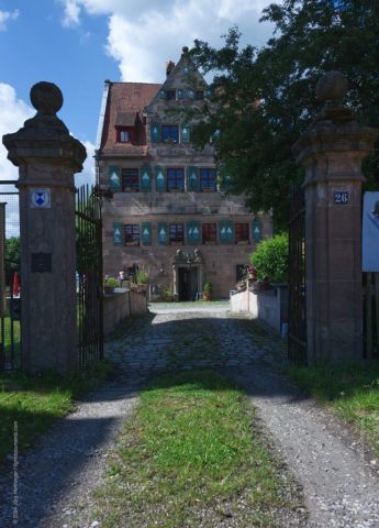 Frontfassade des Schlösschens heute