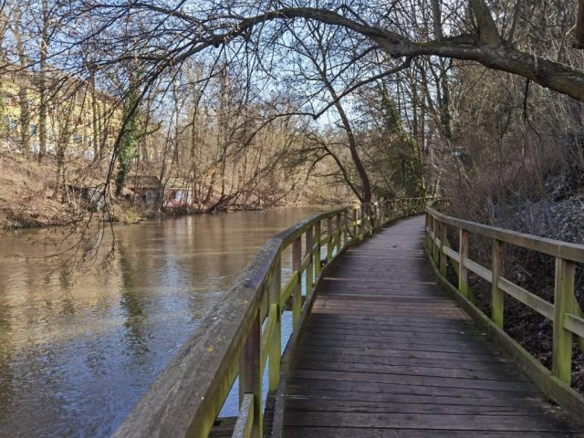 Holzsteg bei der Steiner Brücke ©St.S