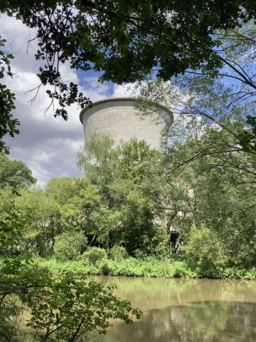 Blick vom Hainberg auf Kühlturm des Großkraftwerks