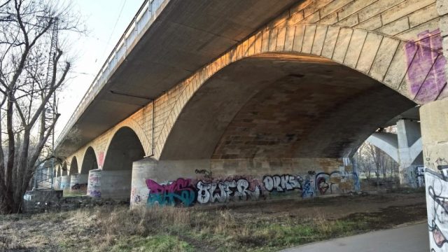 Siebenbogenbrücke im Abendlicht ©St.S